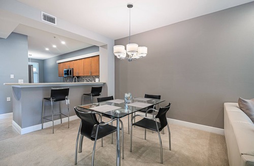 Iona Condo | 10 min away from FT. Myers Beach! Beautiful family sized condo.