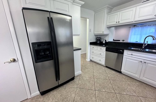 Indian Wells Villa | 10 Minutes to Disney! Private Pool Home