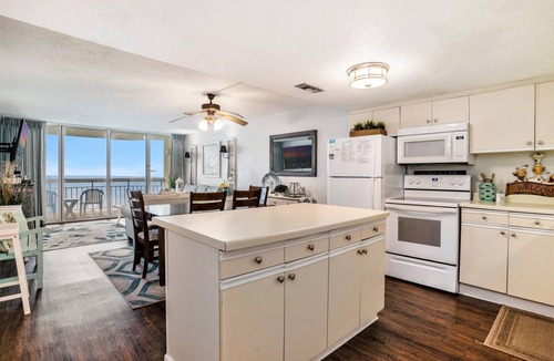 Garden City Condo | 100 m² Condo ∙ 2 bedrooms ∙ 6 guests