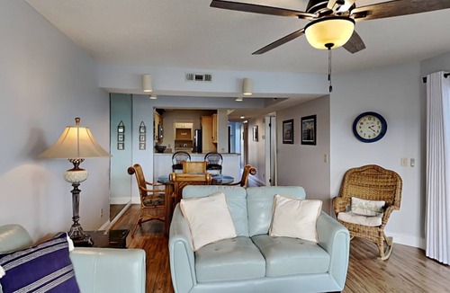 Butler Beach Condo | 100 m² Condo ∙ 3 bedrooms ∙ 6 guests