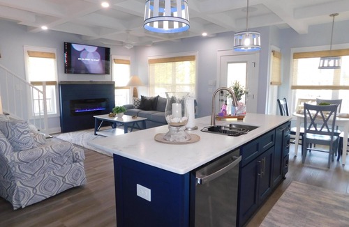 Surfside Beach House | 1009 Stunning 4Bed 4.5 Bath | Lake & Ocean Views