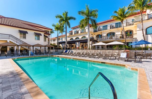 Redevelopment Area Condo | 101 m² Condo ∙ 2 bedrooms ∙ 4 guests