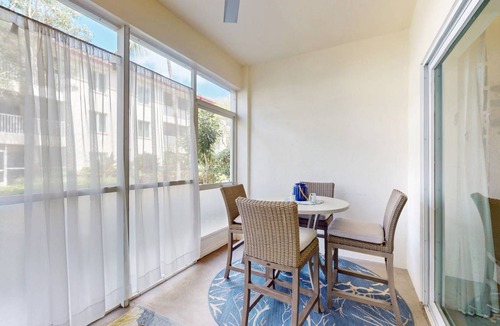 Redevelopment Area Condo | 101 m² Condo ∙ 2 bedrooms ∙ 4 guests