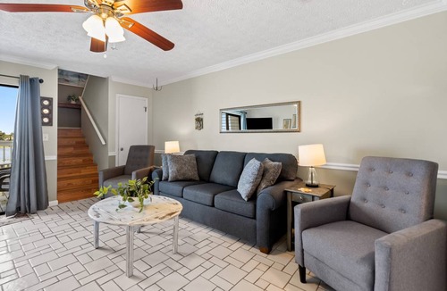El Centro Beach Condo | 101 m² Condo ∙ 2 bedrooms ∙ 5 guests