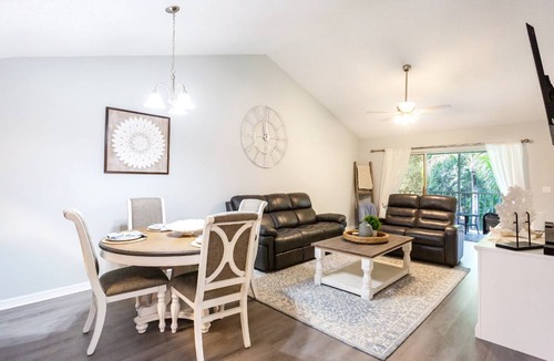 Naples Condo | 102 m² Condo ∙ 2 bedrooms ∙ 4 guests