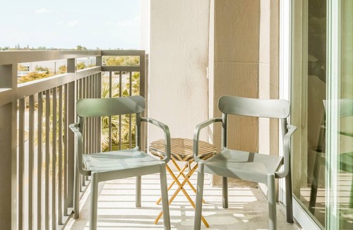 Miami Gardens Condo | 102 m² Condo ∙ 2 bedrooms ∙ 4 guests
