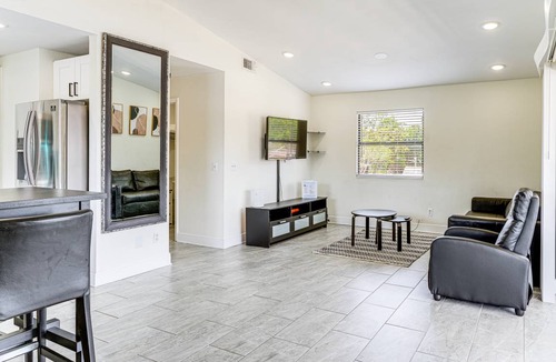 Tampa House | 102 m² House ∙ 2 bedrooms ∙ 5 guests