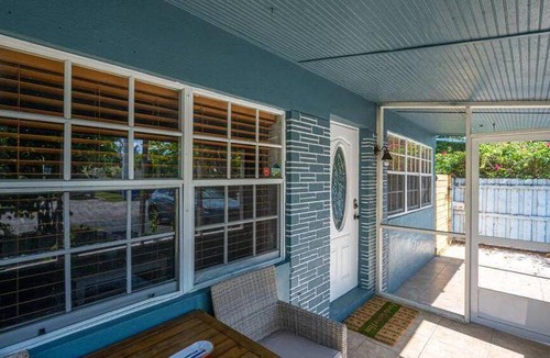 Middle River Terrace House | 102 m² House ∙ 3 bedrooms ∙ 8 guests