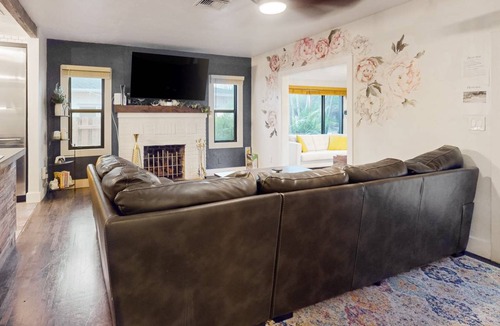 Poinciana Park House | 104 m² House ∙ 3 bedrooms ∙ 6 guests