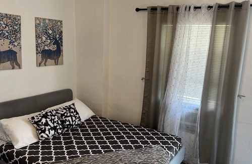 Parkside Apartment | 105 Cozy Budget Studio Fully Equipped at Hollywood