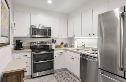 West Beach Cottage | 1067 Sparrow Pond Cottage by Akers Ellis Rentals
