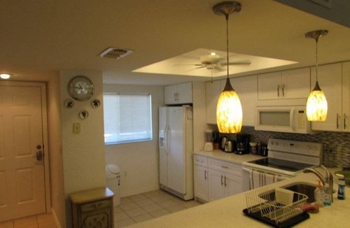 Palm River Estates Condo | 108 m² Condo ∙ 2 bedrooms ∙ 4 guests