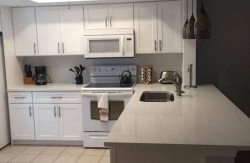 Palm River Estates Condo | 108 m² Condo ∙ 2 bedrooms ∙ 4 guests