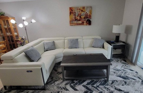 Palm River Estates Condo | 108 m² Condo ∙ 2 bedrooms ∙ 4 guests