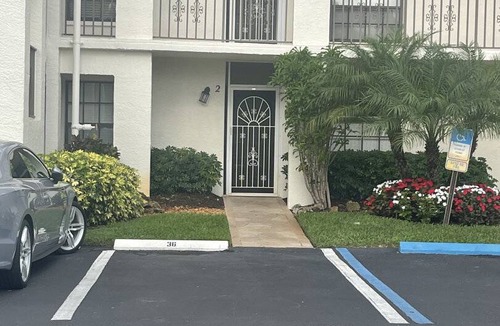Gleneagles Condo | 108 m² Condo ∙ 2 bedrooms ∙ 6 guests
