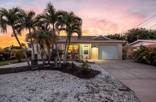 Matlacha House | 108 m² House ∙ 2 bedrooms ∙ 6 guests