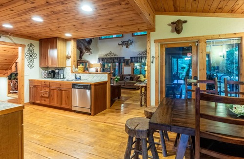 Cashiers Apartment | 10min Dwtn Cashiers 5mn to Silverrun Waterfall