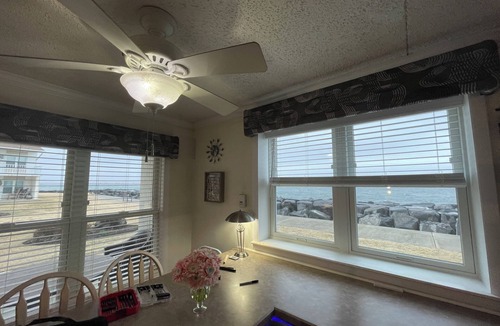 Anglesea Condo | 11 oceanfront windows.
