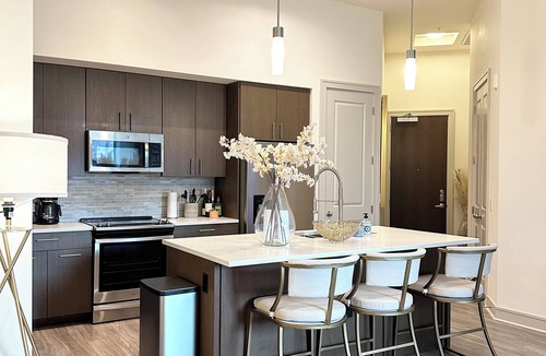 Midtown Apartment | 1100 Sq Ft Midtown Apt - 2 Miles from Benz Stadium