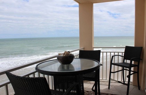 Satellite Beach Condo | 111 m² Condo ∙ 2 bedrooms ∙ 6 guests