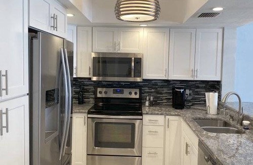 Pelican Bay Condo | 111 m² Condo ∙ 3 bedrooms ∙ 6 guests
