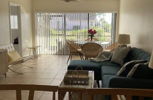 Caloosahatchee Condo | 111 m² Condo ∙ 2 bedrooms ∙ 4 guests