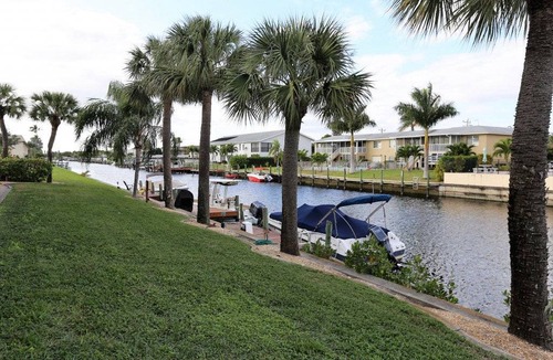 Caloosahatchee Condo | 111 m² Condo ∙ 2 bedrooms ∙ 4 guests