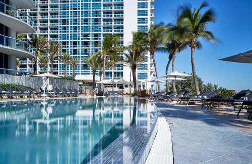 North Beach Hotel | 111 m² Hotel ∙ 2 bedrooms ∙ 127 guests