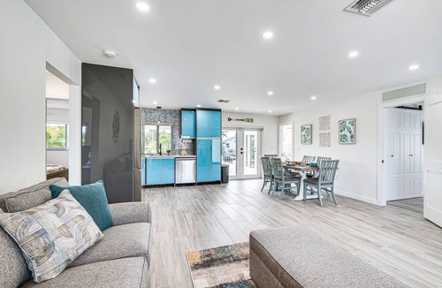 Saint James City House | 111 m² House ∙ 4 bedrooms ∙ 8 guests