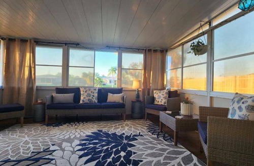 North Port House | 111 m² House ∙ 2 bedrooms ∙ 4 guests