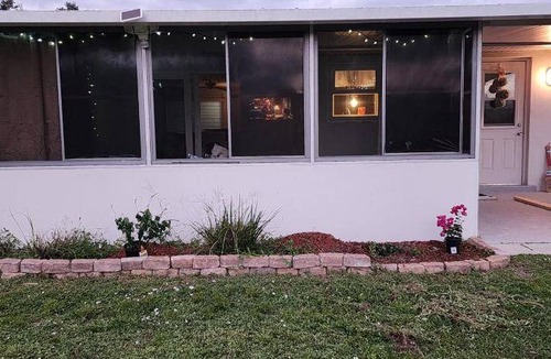 North Port House | 111 m² House ∙ 2 bedrooms ∙ 4 guests