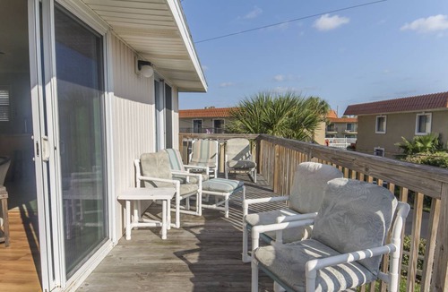 Surfcrest Village Condo | 112 m² Condo ∙ 4 bedrooms ∙ 7 guests