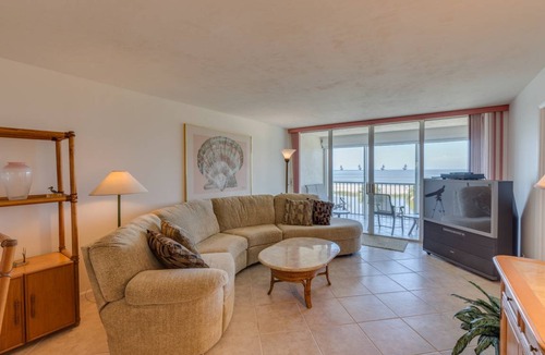 South Island Condo | 112 m² Condo ∙ 2 bedrooms ∙ 4 guests