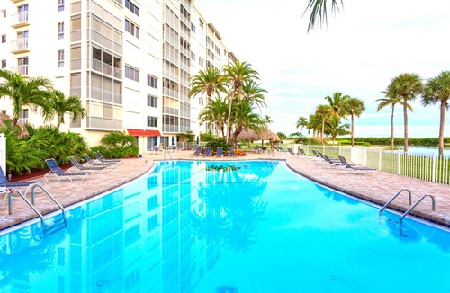 South Island Condo | 112 m² Condo ∙ 2 bedrooms ∙ 6 guests