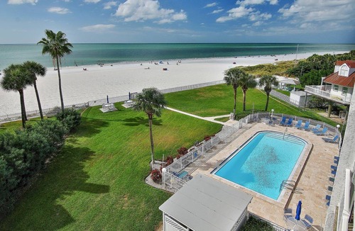 Sunset Reef Condo | 113 m² Condo ∙ 2 bedrooms ∙ 4 guests