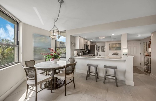 Vanderbilt Beach Condo | 114 m² Condo ∙ 2 bedrooms ∙ 4 guests