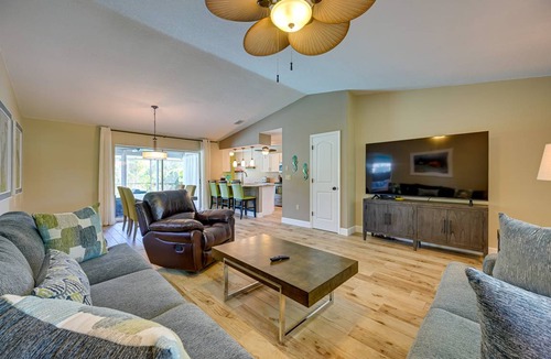 Englewood East House | 115 m² House ∙ 2 bedrooms ∙ 6 guests