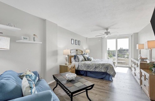 Siesta Key Condo | 116 m² Condo ∙ 2 bedrooms ∙ 6 guests