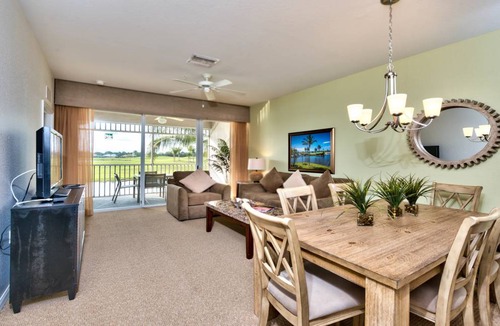 Naples Condo | 116 m² Condo ∙ 2 bedrooms ∙ 6 guests