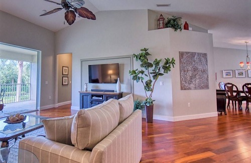 Majestic Palms House | 116 m² House ∙ 3 bedrooms ∙ 8 guests