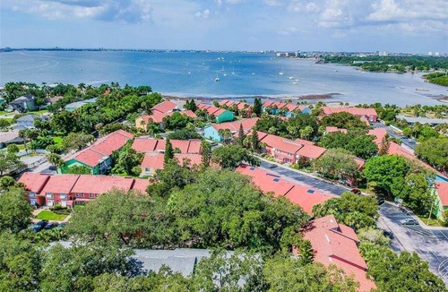 Bayview House | 117 m² House ∙ 2 bedrooms ∙ 4 guests