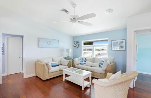 Marco Island House | 1187 Bond Court