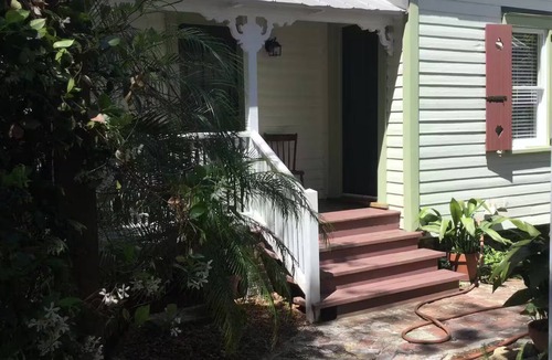 Lincolnville Cottage | 119 1/2 Kings Ferry Way
