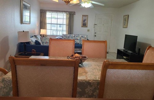 Englewood South Condo | 119 m² Condo ∙ 2 bedrooms ∙ 6 guests
