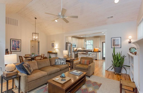 Breeze Hill House | 12 South luxury guest cottage offers comfort and a great location!