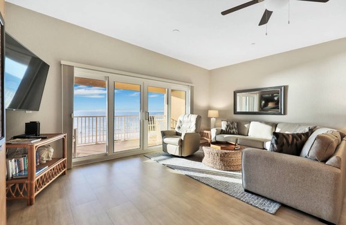 Independence Square Condo | 121 m² Condo ∙ 2 bedrooms ∙ 6 guests