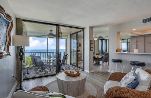 Vanderbilt Beach Condo | 122 m² Condo ∙ 2 bedrooms ∙ 6 guests