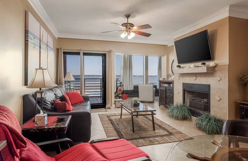 Pensacola Beach Condo | 122 m² Condo ∙ 2 bedrooms ∙ 6 guests