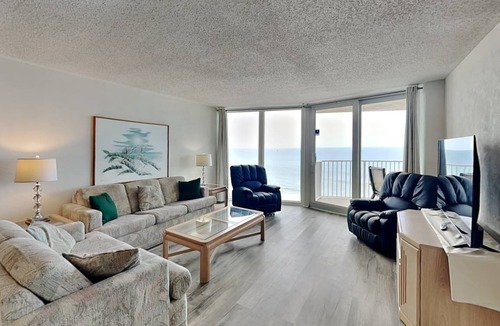 Daytona Beach Shores Condo | 124 m² Condo ∙ 2 bedrooms ∙ 8 guests