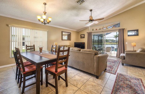 Lake Berkley Villa | 127 m² Villa ∙ 3 bedrooms ∙ 8 guests
